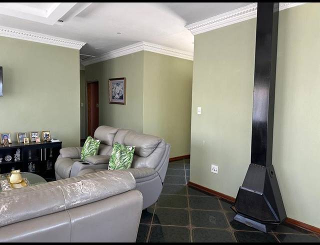 4 BEDROOM HOUSE FOR SALE IN SIDWADWA